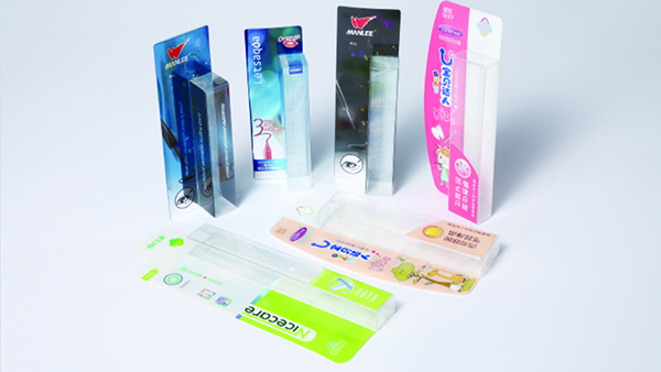 水滴形、树叶形、葫芦形、月牙儿形的化妆品蓝狮注册